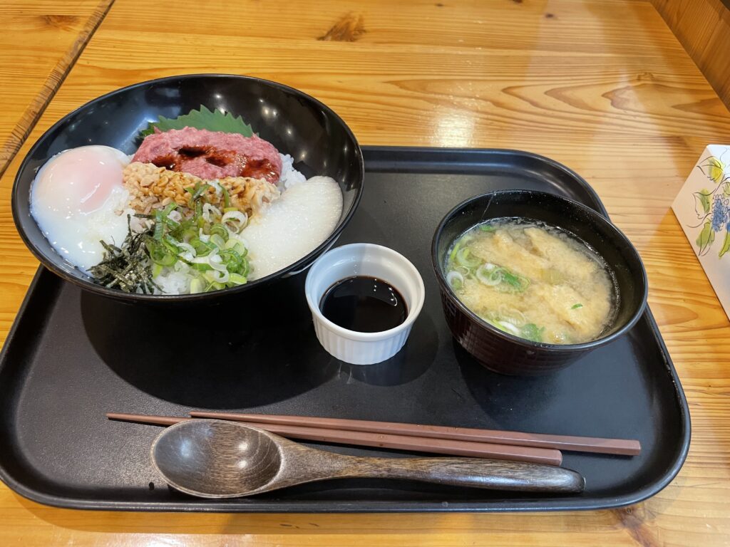 いきいき村 馬トロ丼