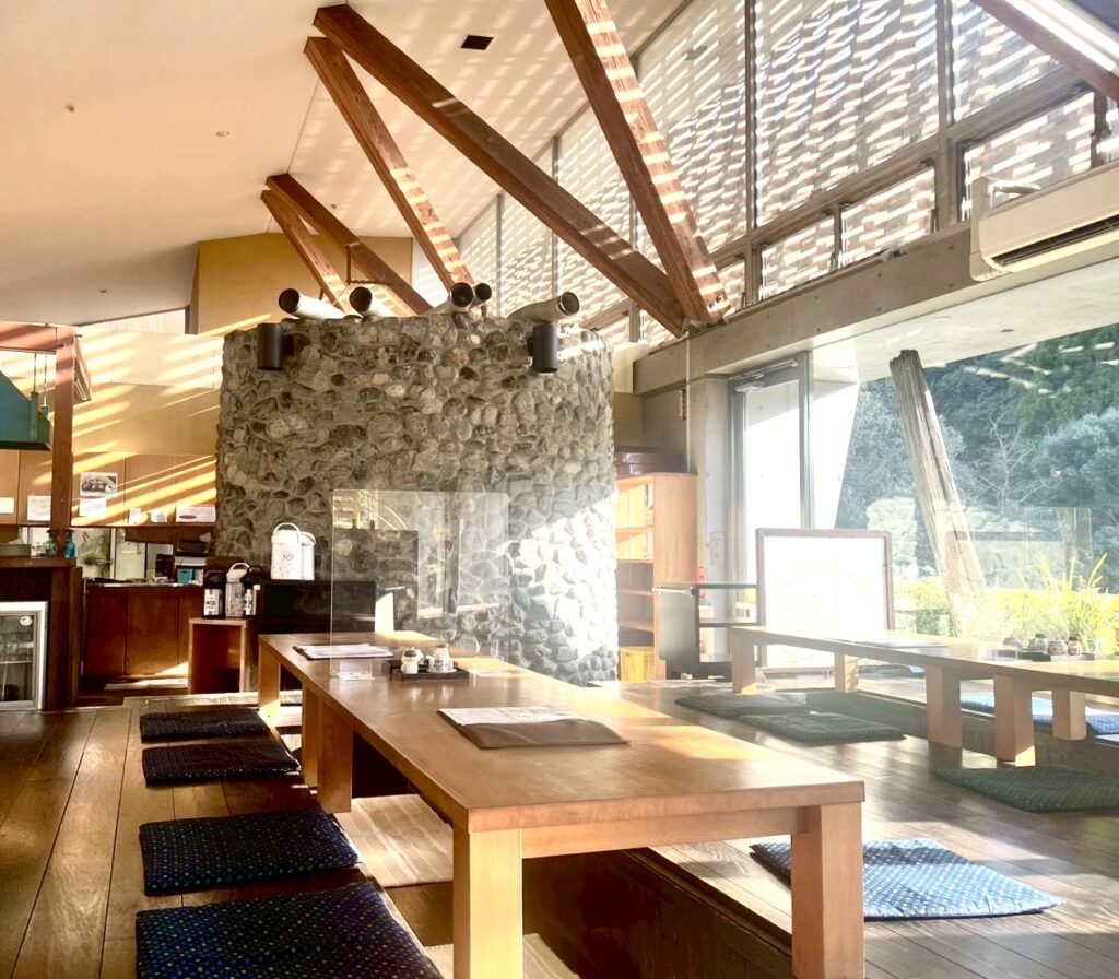 レストラン 炉丹